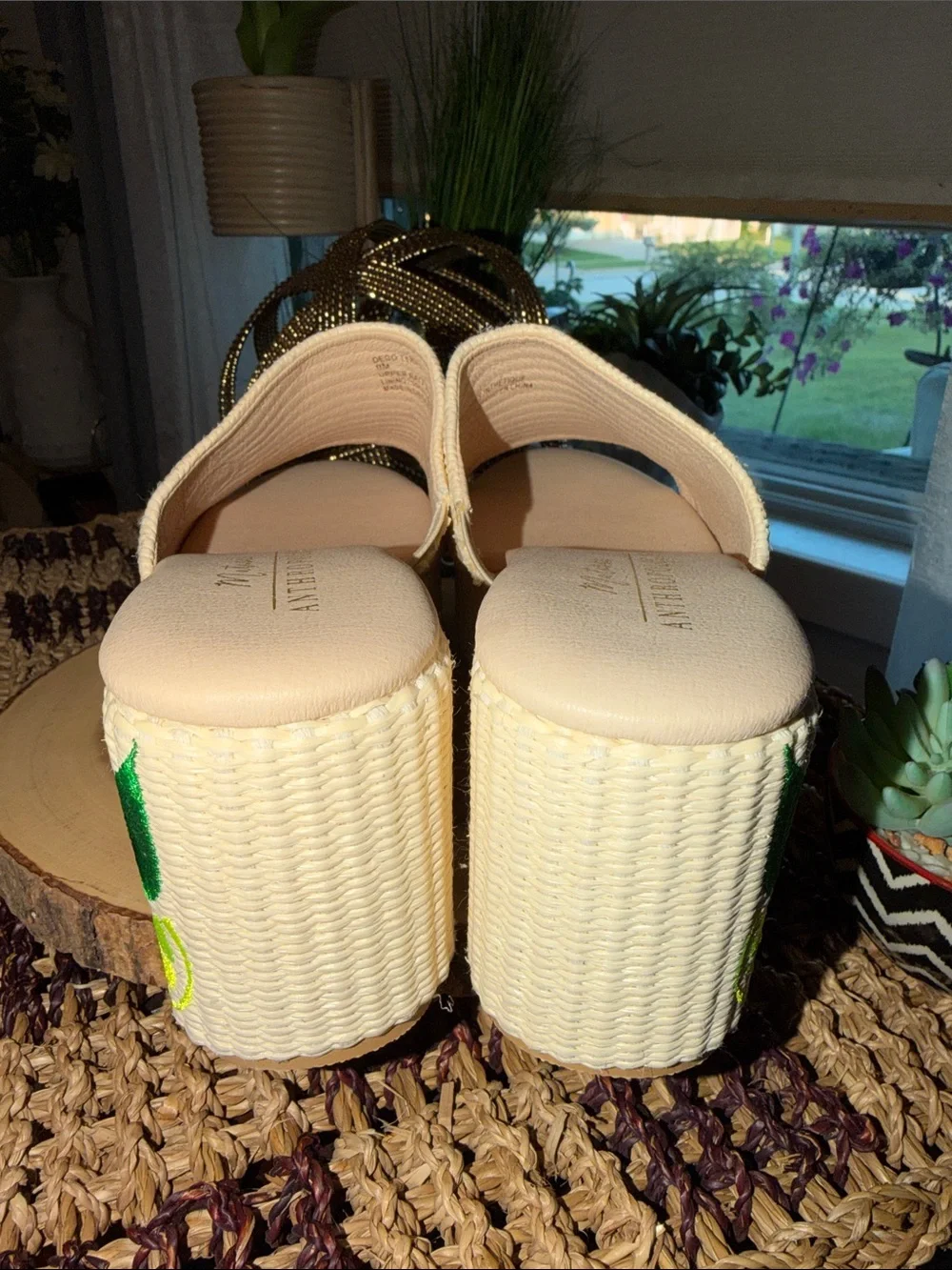 Matisse x Anthropologie Embroidered Citrus Raffia Platform Sandals Size 9 NEW